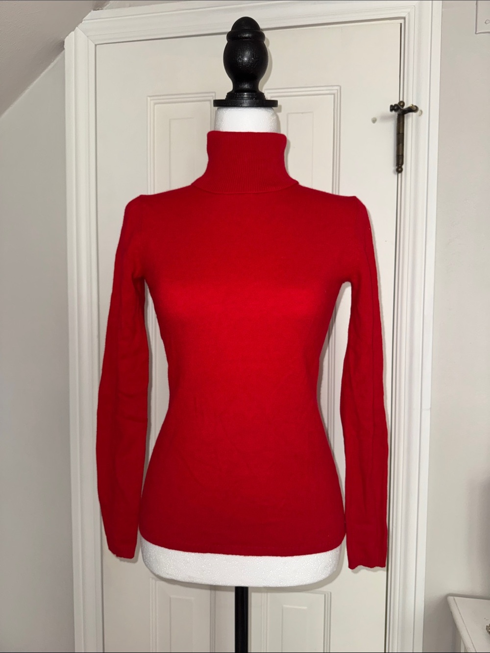 Sutton Studio Red Turtleneck 100% Cashmere Slim Knit Sweater